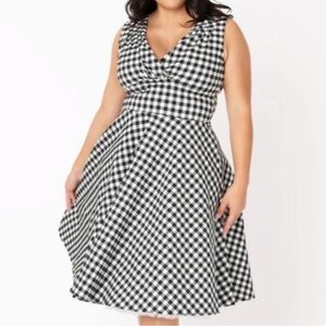 Unique Vintage NWT Black & White Gingham Delores Swing Dress 5X/26-30X fits 4-5X